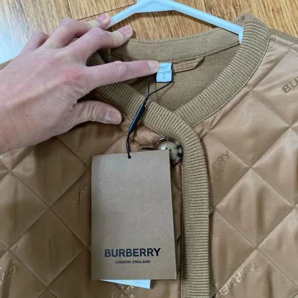 BNWT Burberry sweater Jacket - Picture 6 of 7